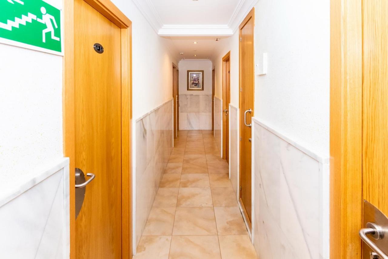 Hostal Viky Madri Exterior foto