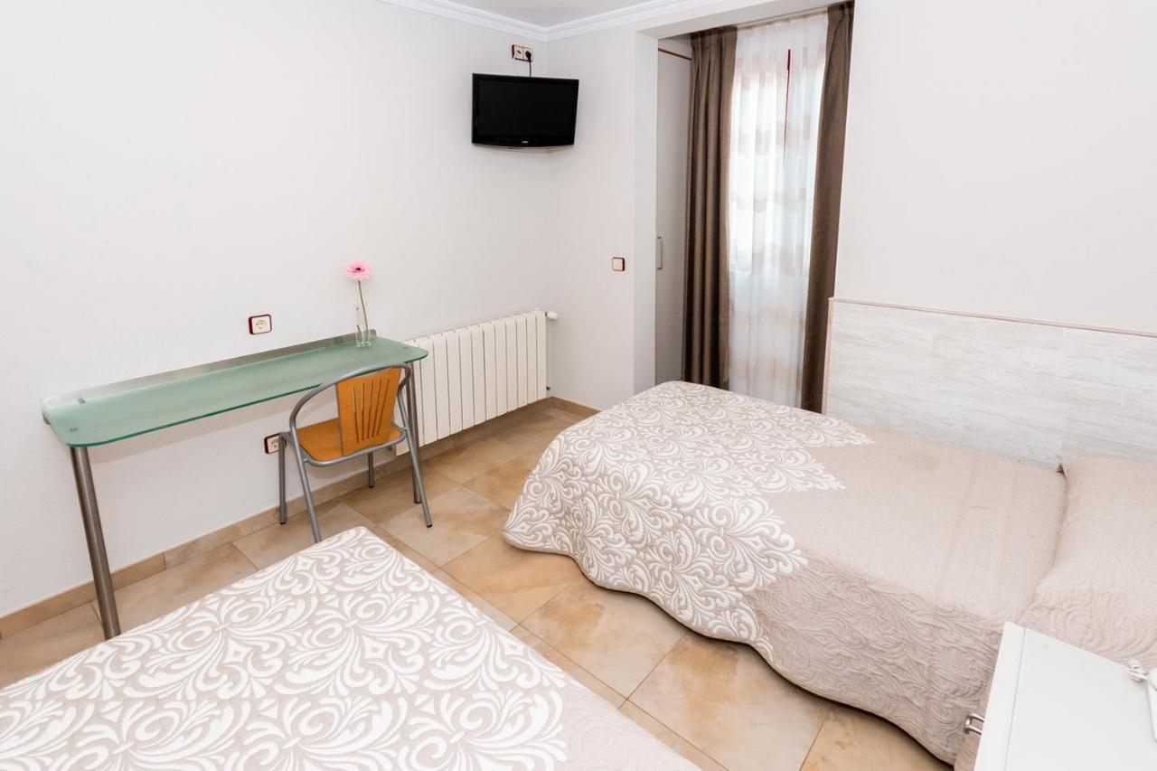 Hostal Viky Madri Exterior foto